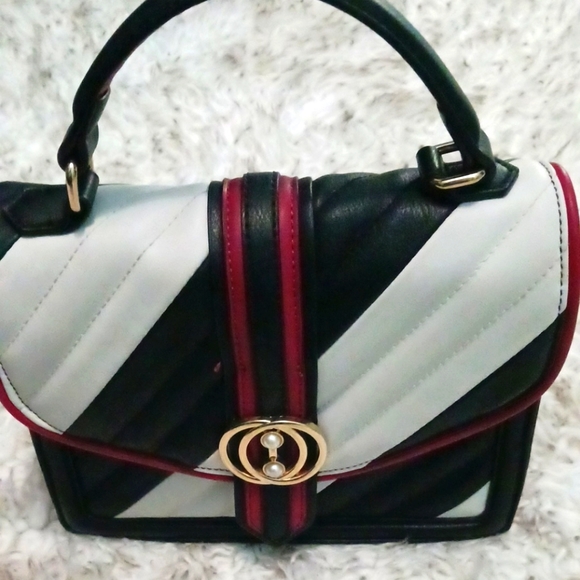 Purse - Picture 1 of 5